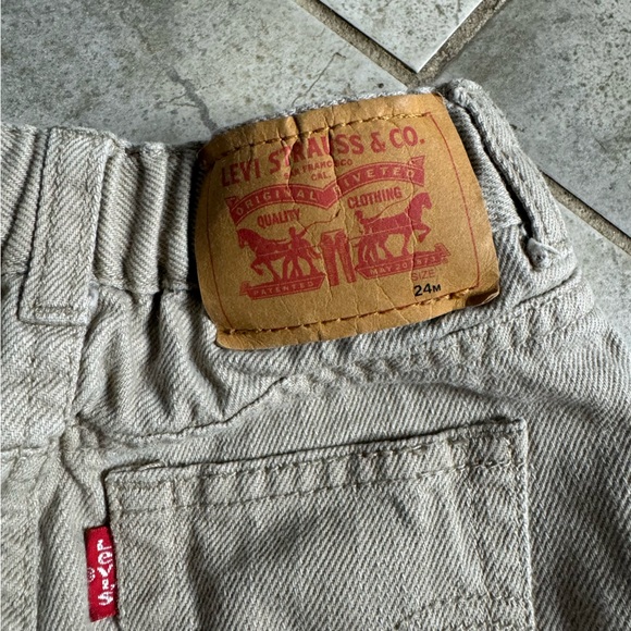 24M Levis - Picture 5 of 6